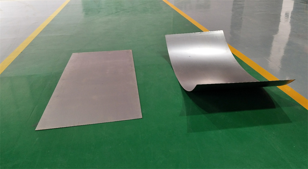 Comparison of High Elastic Iron Plate Leveling